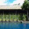 Swimmingpool02