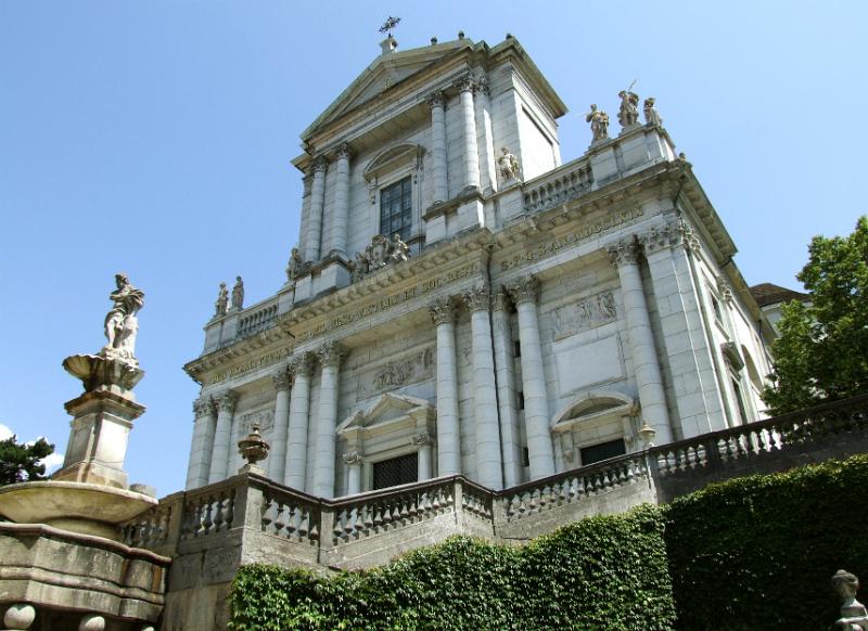 Dom01