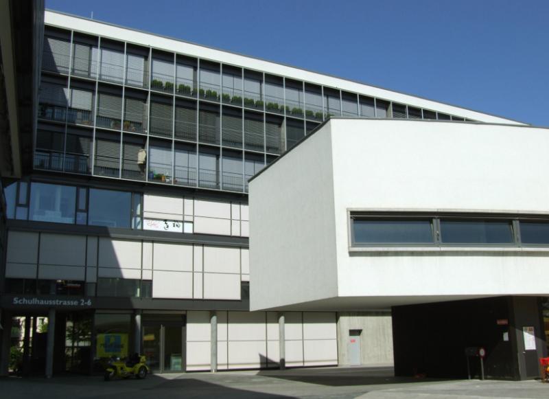 ModernThun01