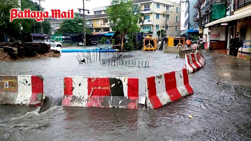 Pattaya-summer-storms-and-flood-damage-homes-pic-5