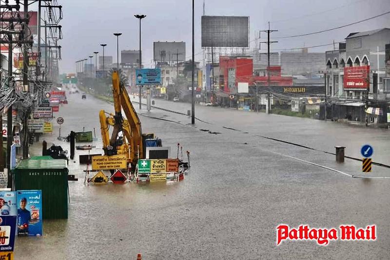 Pattaya-summer-storms-and-flood-damage-homes-pic-6
